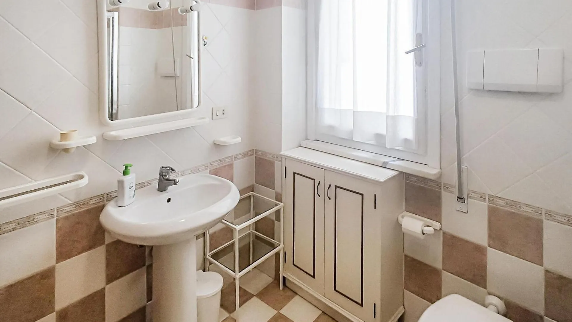 Gorgeous Apartment In Marina Di Campo